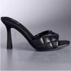New Simply Vera Vera Wang Heeled Sandals